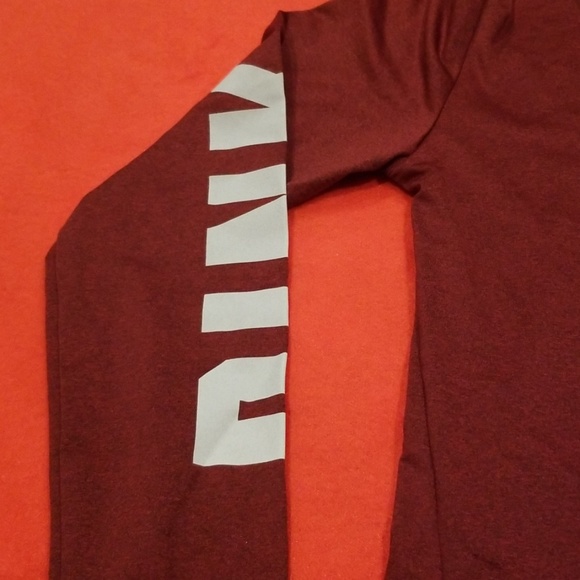 VS PINK Ultimate Top Size XS - Picture 2 of 3